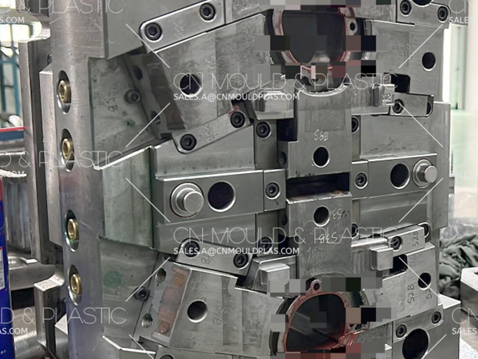 Analyse der Faktoren, die die Dimensions genauigkeit von Kunststoff teilen im Schimmel design beeinflussen