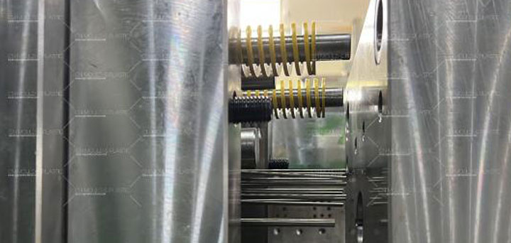 Wahl des Innenwerkzeugmaterials und seine Wärmebehandlung